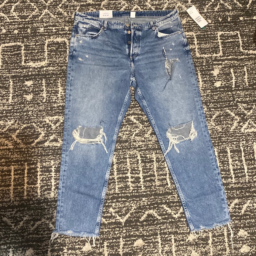 H&M women’s boyfriend jeans size 14 new with tags never worn